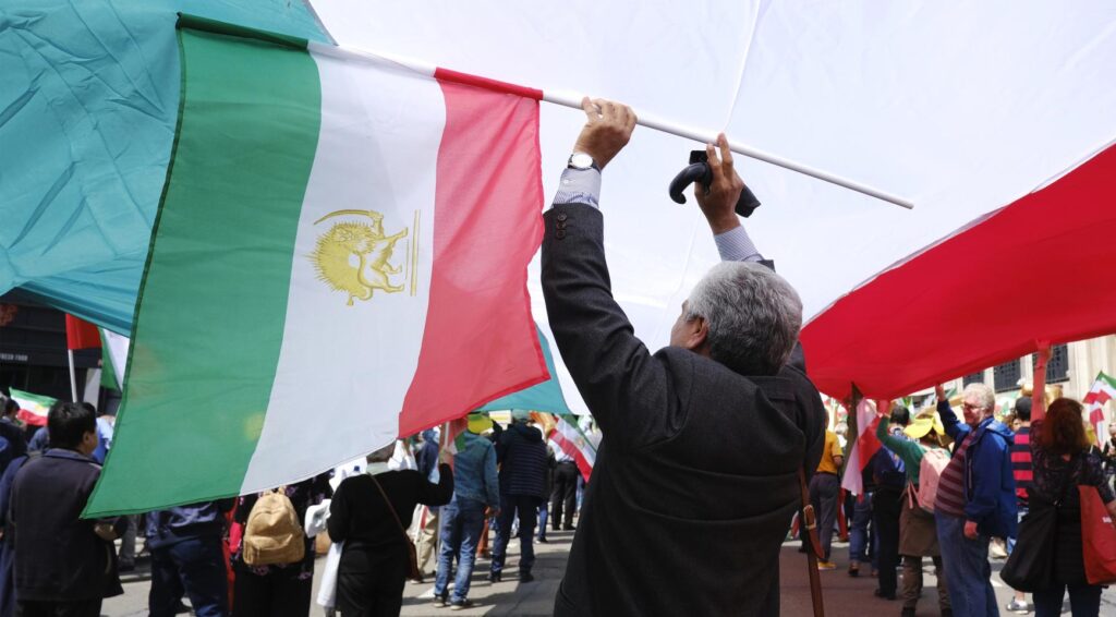 Honderden demonstreren in Den Haag na aanvallen van de VS en Israël op Iran