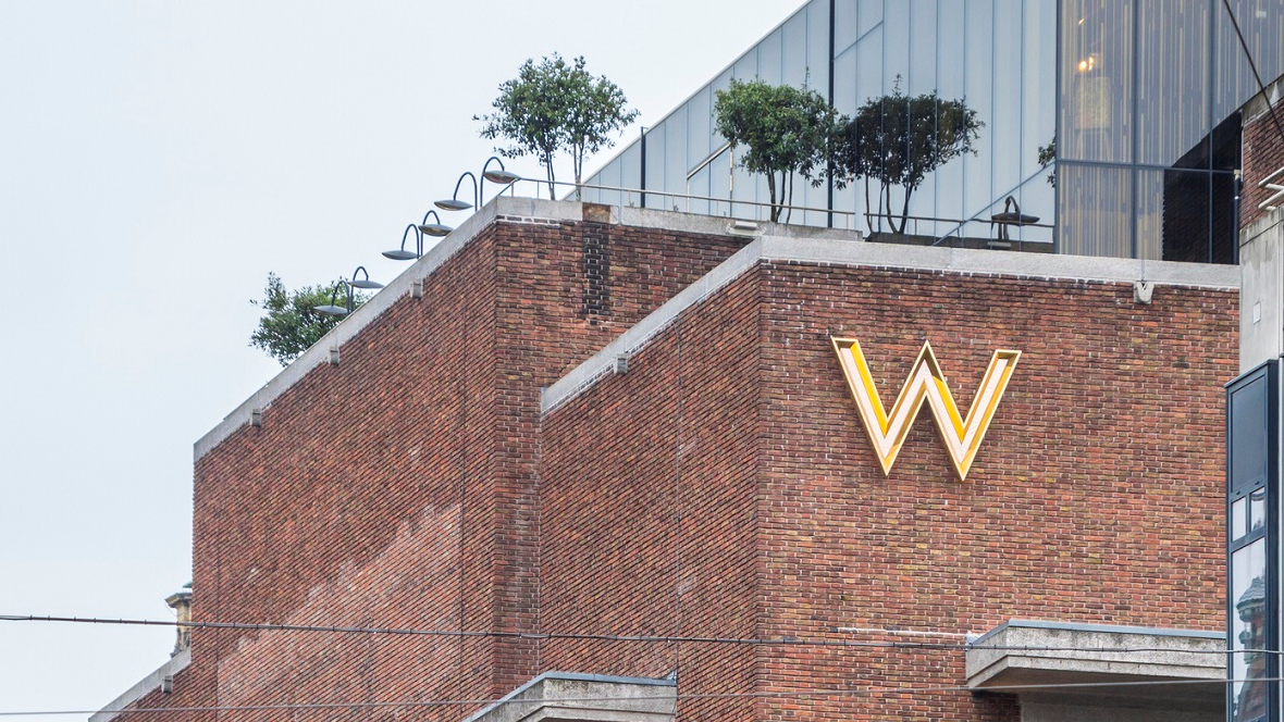 Hotel W in Amsterdam betaalt al drie jaar geen huur, ontruiming dreigt door € 23,4 mln achterstand