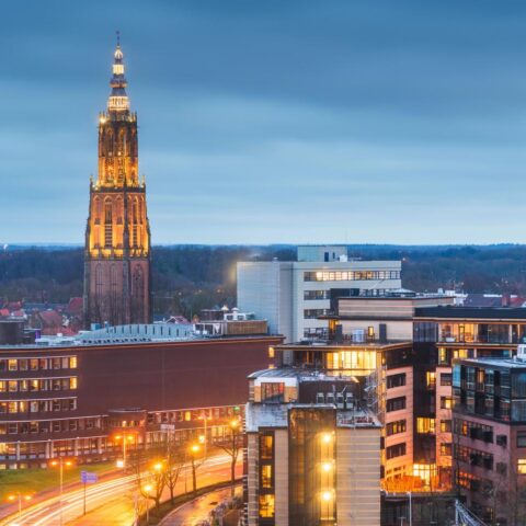 IJswegen blijven gevaarlijk in noordoost Nederland door koufront