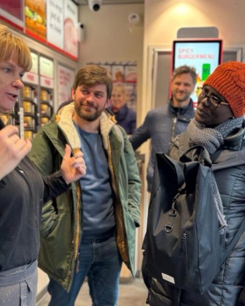 Intensive cursus Nederlands met Amsterdamse foodtour helpt studenten binnen 14 dagen te converseren