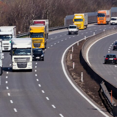 Investeringen in gebouwen, machines en voertuigen in Nederland daalden met 2,6% in december