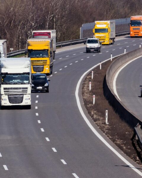 Investeringen in gebouwen, machines en voertuigen in Nederland daalden met 2,6% in december