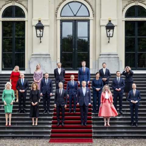 Kabinet-Schoof neemt afscheid, maar de zon blijft achter de wolken