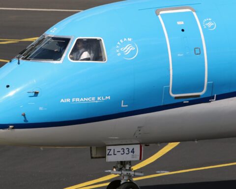 KLM herstart vluchten naar Tel Aviv en Dubai te midden van regionale spanningen