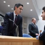 Minderheidskabinet start werkzaamheden terwijl debat uitdagingen onthult