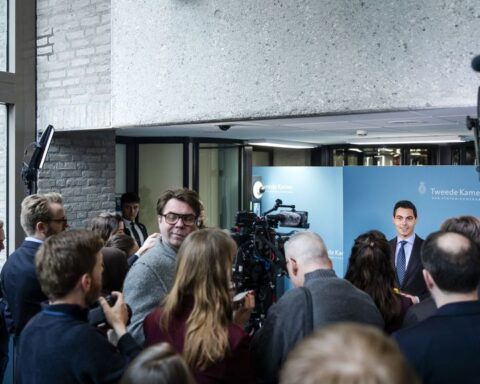 Ministersposten verdeeld: D66 voor landbouw, VVD voor defensie, CDA voor Buitenlandse Zaken