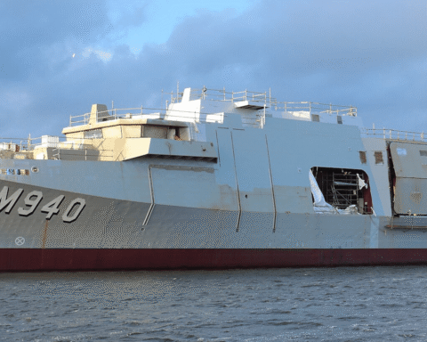 Mogelijke sabotage op gloednieuwe Belgische mijnjager; Nederland heeft hetzelfde schip gekocht