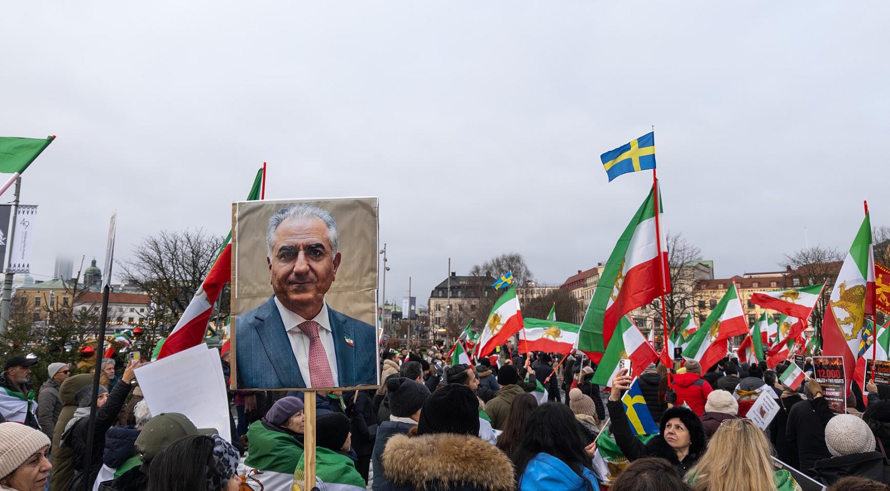 Nederlands Verzetsmuseum opent tentoonstelling over Iran ter gelegenheid van wereldwijde actiedag