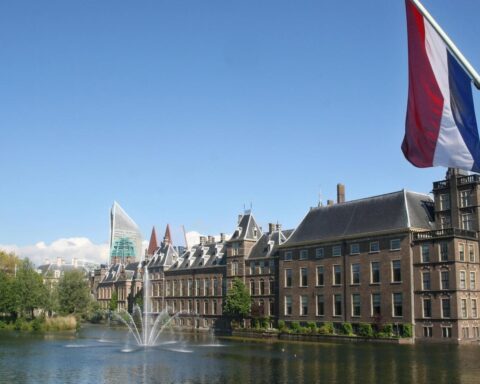 Nederlandse parlementsleden normaliseren gebruik van discriminerende taal online