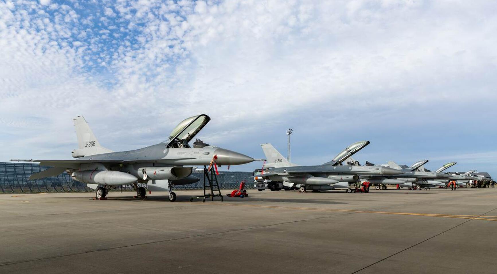 Nederlandse piloten vliegen reportedly met F-16's boven Kyiv