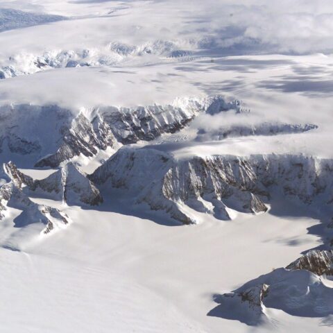 Nieuwe Nederlandse apparatuur geïnstalleerd in Antarctica voor klimaatonderzoek