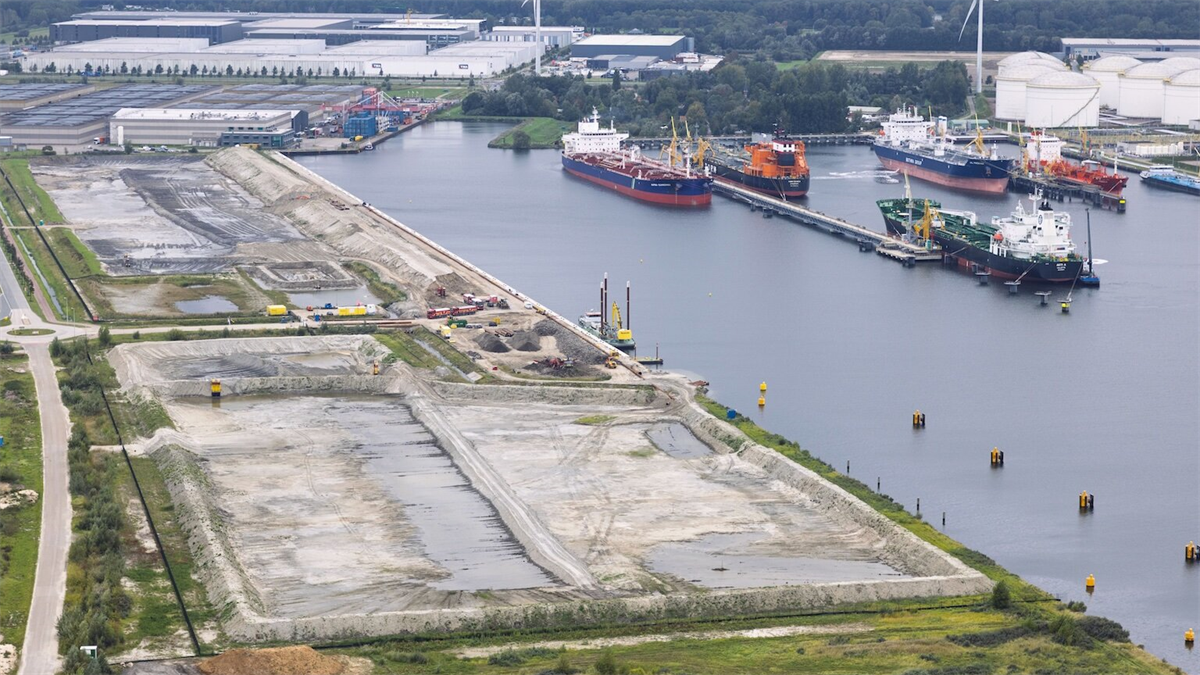 Nieuwe terminal voor Mibau Stema in haven Amsterdam versterkt productiecapaciteit voor bouwgrondstoffen