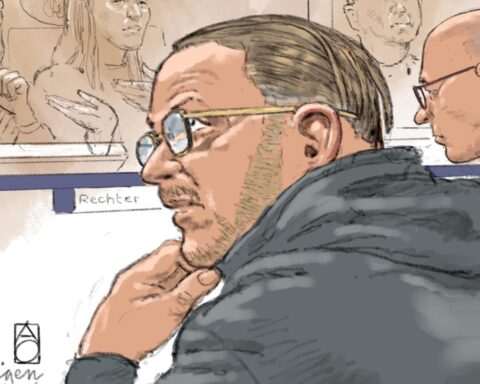 Officieren eisen 12 jaar gevangenisstraf voor verdachte van sextortie en verkrachting in Borculo