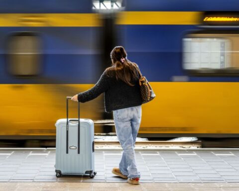 Openbaar vervoer in Den Haag en Rotterdam hersteld na stroomuitval