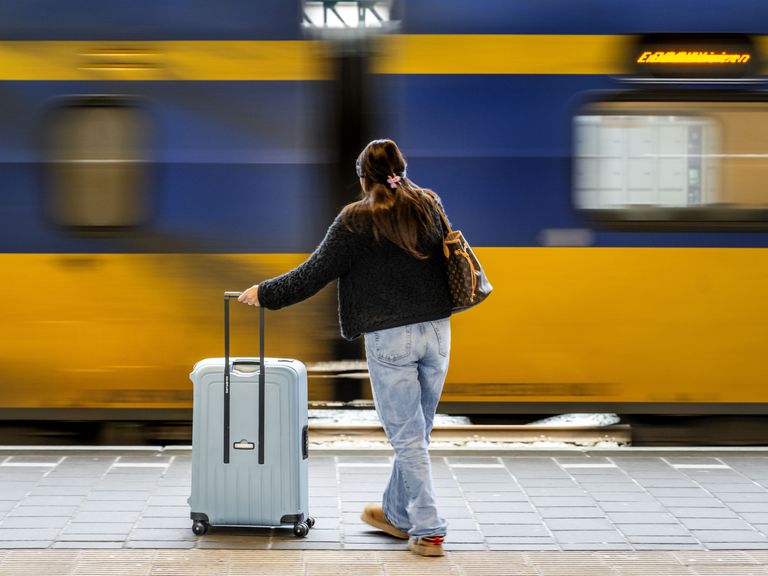 Openbaar vervoer in Den Haag en Rotterdam hersteld na stroomuitval