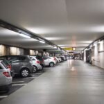 Ouders laten kinderen van 13 en 15 jaar achter in parkeergarage Rotterdam tijdens avondje uit
