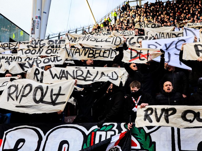 Politie bevestigt: Feyenoord-supporters zochten confrontatie in Utrecht