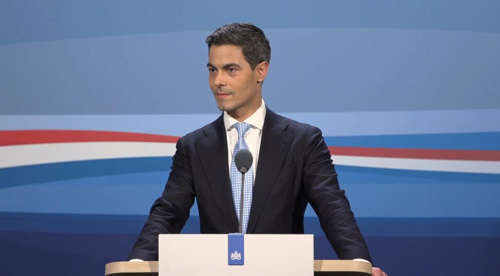 Premier Jetten spant wekelijks juridische stappen aan tegen aanhoudende anti-homohaat en bedreigingen