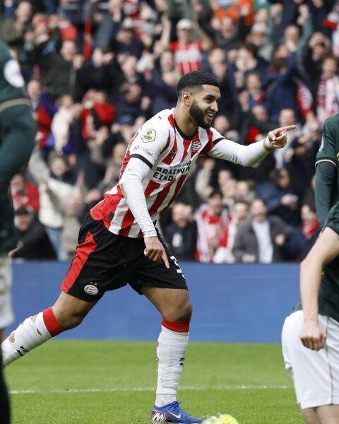 PSV verslaat Feyenoord met 3-0 en verstevigt greep op Eredivisie-titel