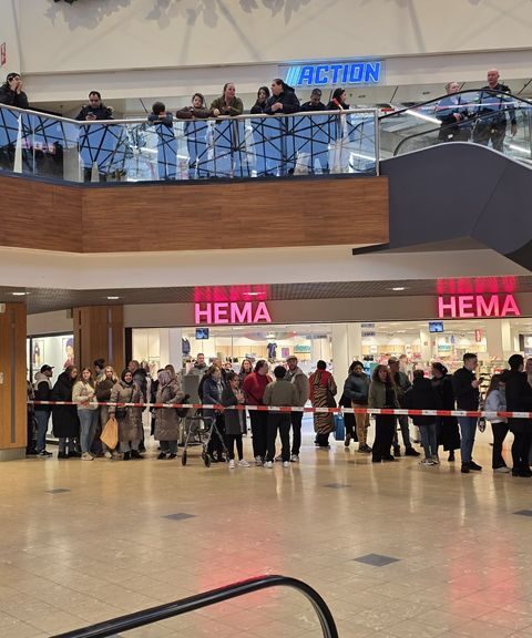 Schietpartij in winkelcentrum Kronenburg Arnhem, één lichtgewonde en verdachte aangehouden