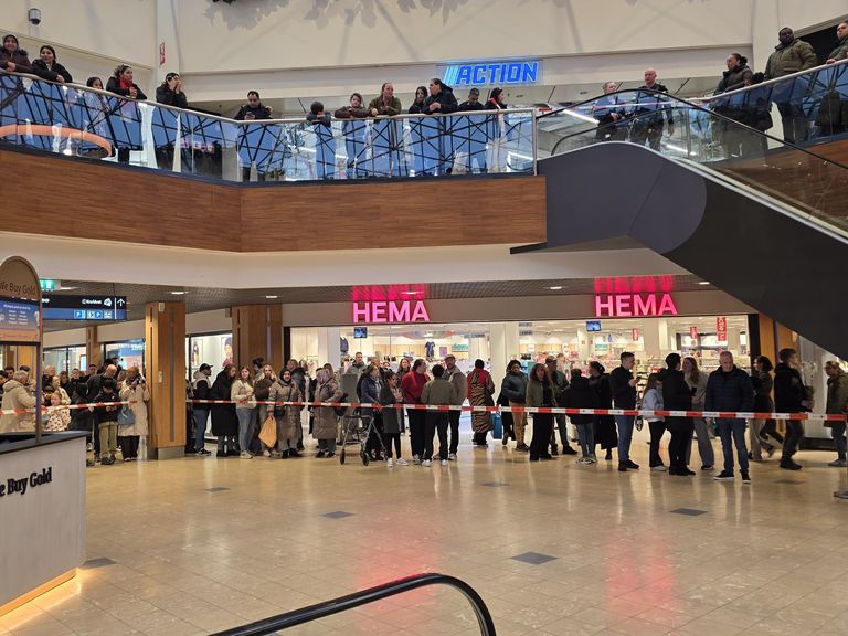 Schietpartij in winkelcentrum Kronenburg Arnhem, één lichtgewonde en verdachte aangehouden