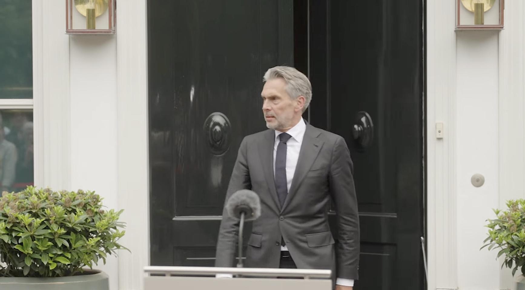 Schoof beoordeelt zijn premierschap op “tussen de 6 en 7” en noemt rol intensiever dan verwacht