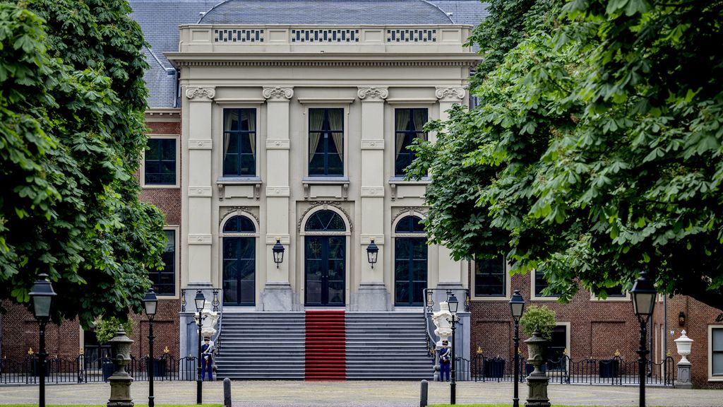Start kabinet-Jetten: nieuwe ministers en officiële aankomst op het bordes