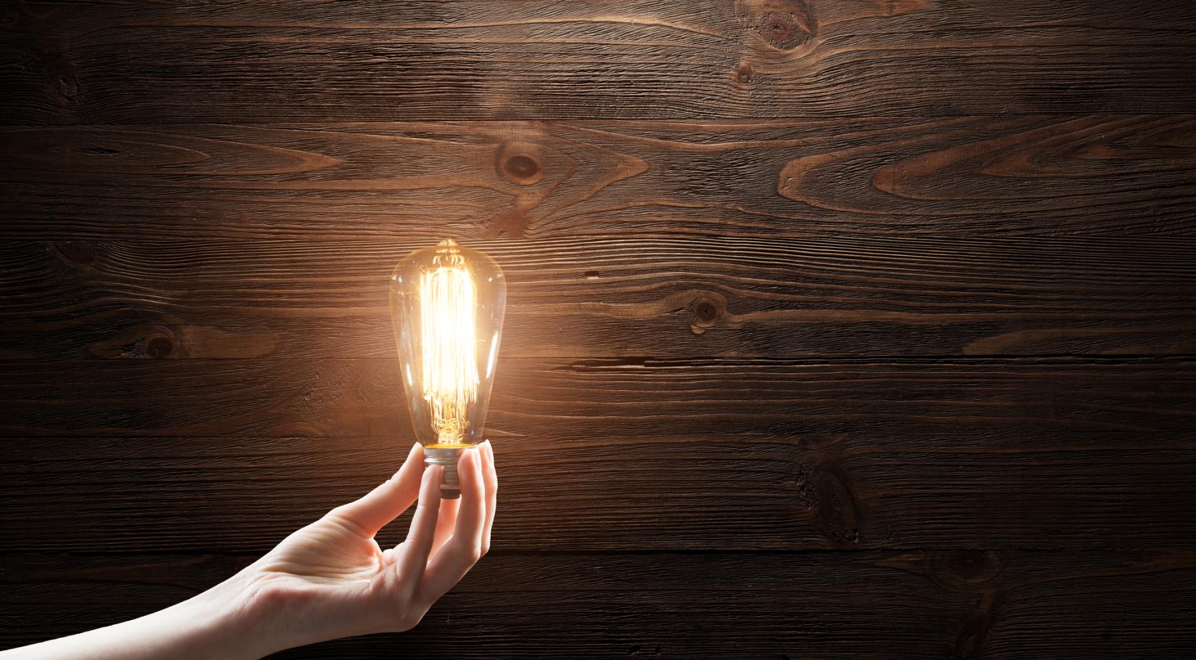 Stel dat een stel nog eens anderhalf jaar moet wachten op aansluiting van hun huis op stroomnetwerk