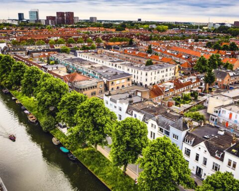 TenneT waarschuwt voor overbelasting in Utrecht, Gelderland en Flevoland die nieuwbouw kan stoppen
