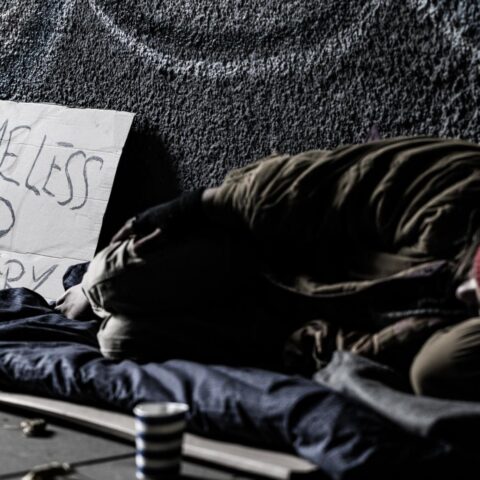 Utrechts gemeenteraad wil stoppen met boetes voor mensen die op straat slapen