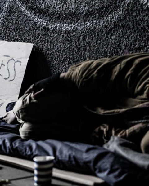 Utrechts gemeenteraad wil stoppen met boetes voor mensen die op straat slapen