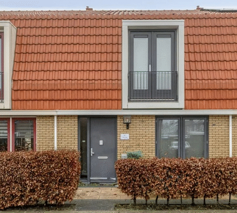 Vanessa in juridische strijd over vastgoedbezit na breuk met aannemer Eugène van Dun