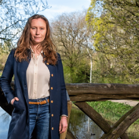 Wethouder Pels blokkeert samenwerking met particuliere verhuurders, Amsterdamse woningnood verergert