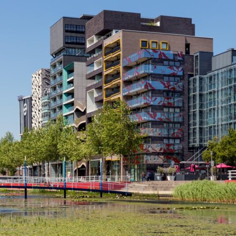 Woningwaarden in Nederland stijgen naar €3.320 per m2; grootste stijging buiten Randstad