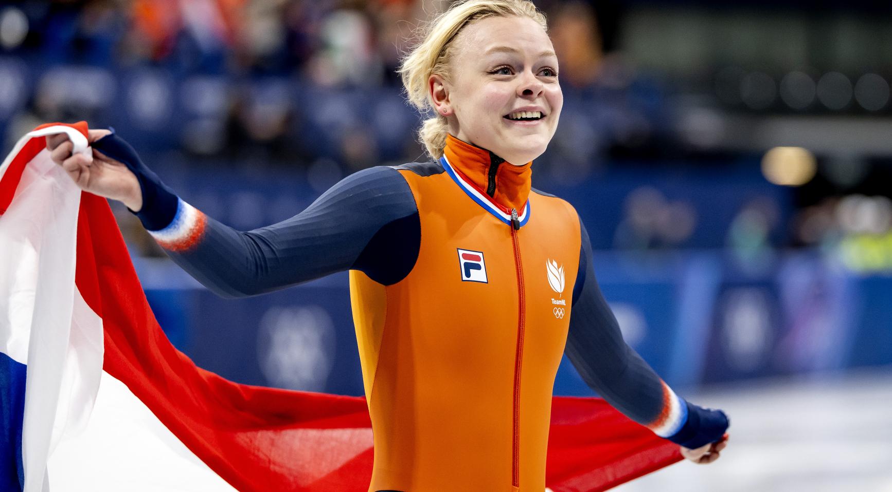 Xandra Velzeboer wint tweede Olympische gouden medaille terwijl Nederlands shorttrack uitblinkt in Milaan