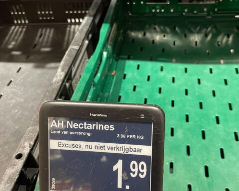 Zware regenval in Spanje en Marokko leidt tot lege schappen met verse producten in Nederlandse supermarkten