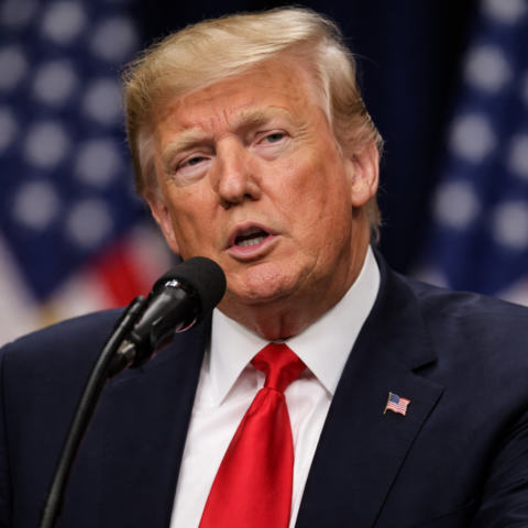 Mysterieuze handelsgolf op oliemarkt voorspelde Trump's Iran-aankondiging