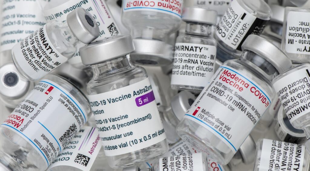 Advies van de Gezondheidsraad: verhoging leeftijd voor coronabooster naar 70 jaar