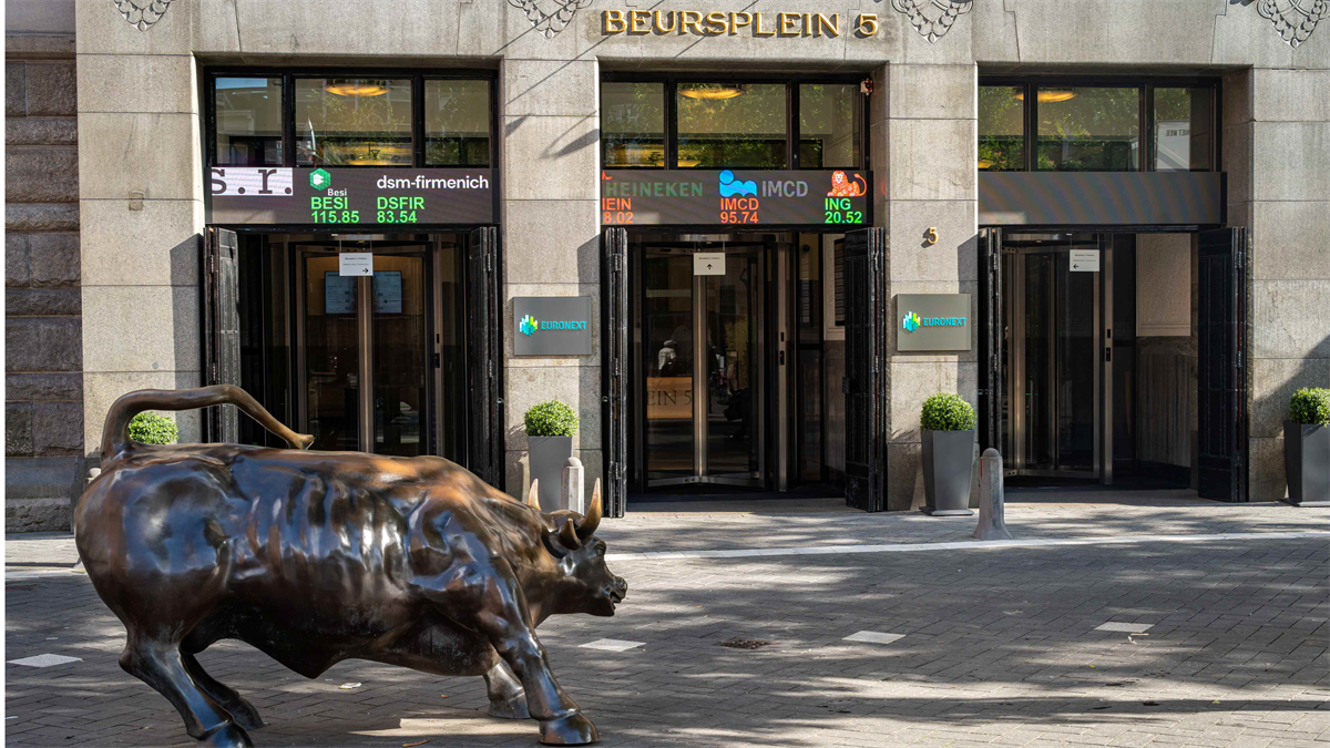 AEW: Nederland blijft aantrekkelijk voor vastgoedbeleggingen ondanks uitdagingen in de kantoorsector