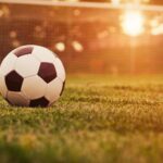 Amsterdam beëindigt samenwerking met jeugdzorgorganisatie die fondsen naar amateurvoetbalclub leidde