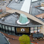 Apeldoorns winkelcentrum wordt getransformeerd naar stadswijk met park en woningen