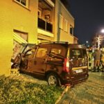 Auto rijdt huis binnen in Hapert, 22-jarige man aangehouden voor rijden onder invloed