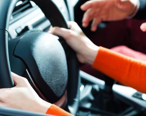 Automatische rijexamens stijgen in Nederland door opkomst van elektrische voertuigen