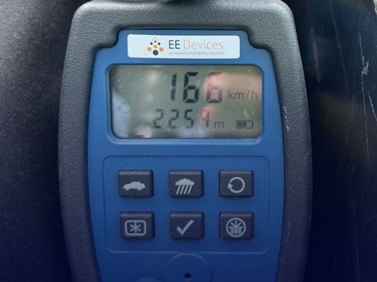 Automobilist betrapt op snelheid van 166 km/u in Zoetermeer, rijbewijs direct ingetrokken