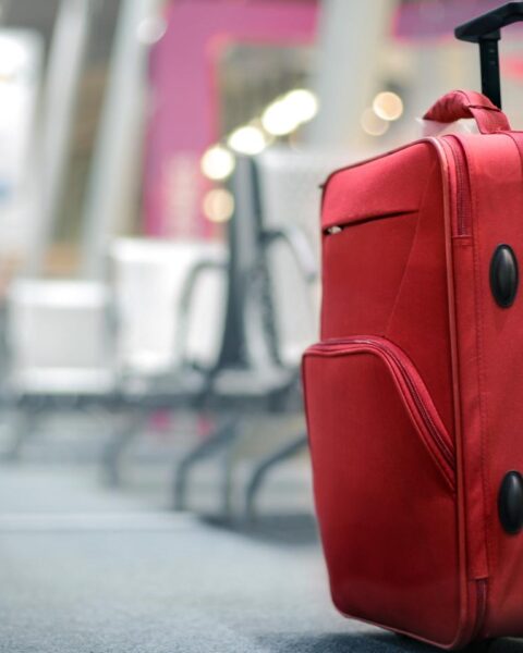 Bijna 300 Nederlandse reizigers vast in het Midden-Oosten door aanvallen op Iran