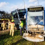 Botsing tussen tram en vrachtwagen in Den Haag, vier mensen gewond