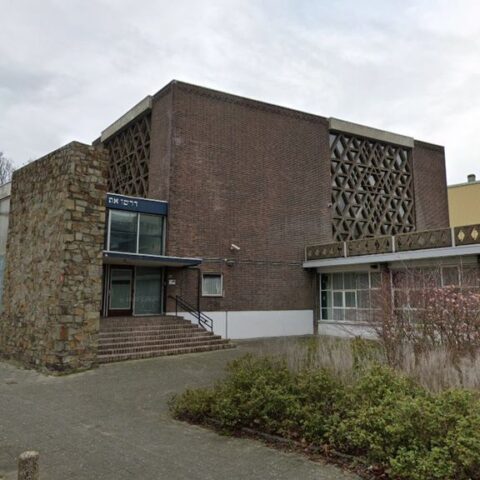 Brandstichting bij synagoge in Rotterdam, politie start onderzoek