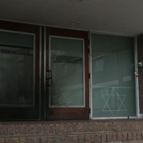 Brandstichting bij synagoge in Rotterdam zorgt voor ongerustheid onder Joodse gemeenschap