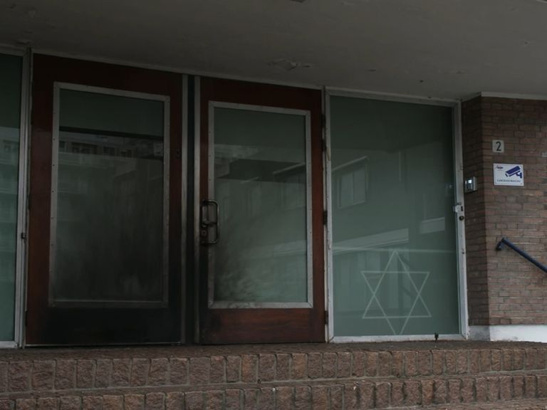Brandstichting bij synagoge in Rotterdam zorgt voor ongerustheid onder Joodse gemeenschap