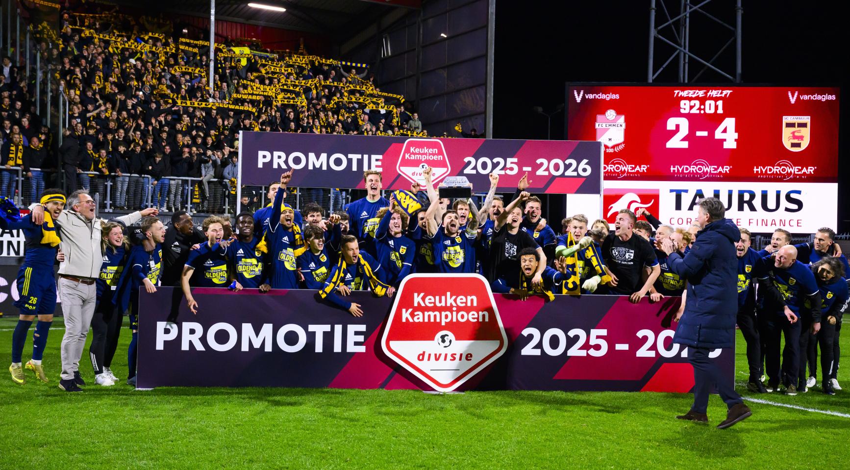 Cambuur verzekert promotie naar de Eredivisie met 4-2 zege op Emmen